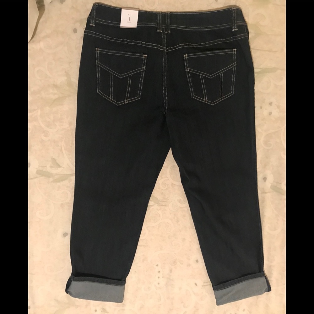 New Chico’s crop/capri pants.